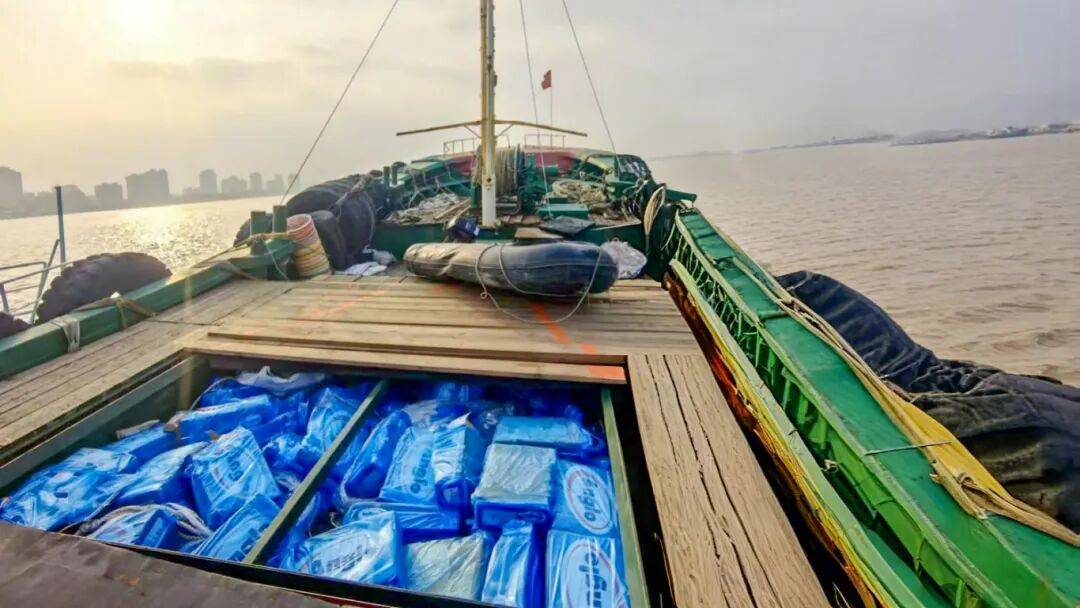 半年出海7次<strong></p>
<p>BCH行情</strong>,神秘渔船从未带回1条鱼,背后是一桩大案!