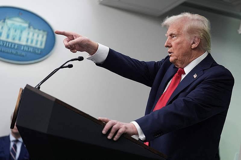 美国再次威胁对华加税100%<strong></p>
<p>BCH行情</strong>,我们应该怎么办?