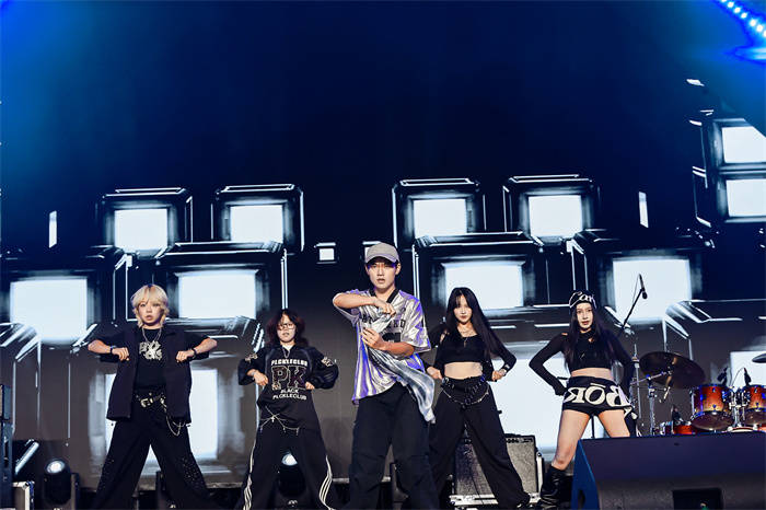 活力唱响青春经济<strong></p>
<p>比特现金行情</strong>,第四届青春上海大学生音乐节绽放南上海科创中心