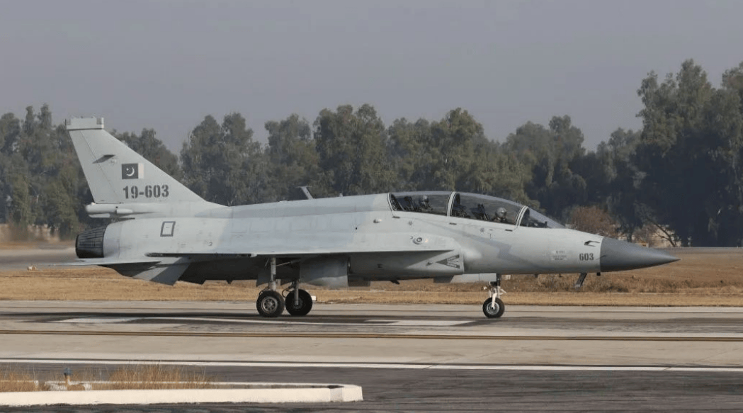 再次闪耀!多架“枭龙”正式交付阿塞拜疆<strong></p>
<p>比特现金行情</strong>,42亿美元大单落地了?