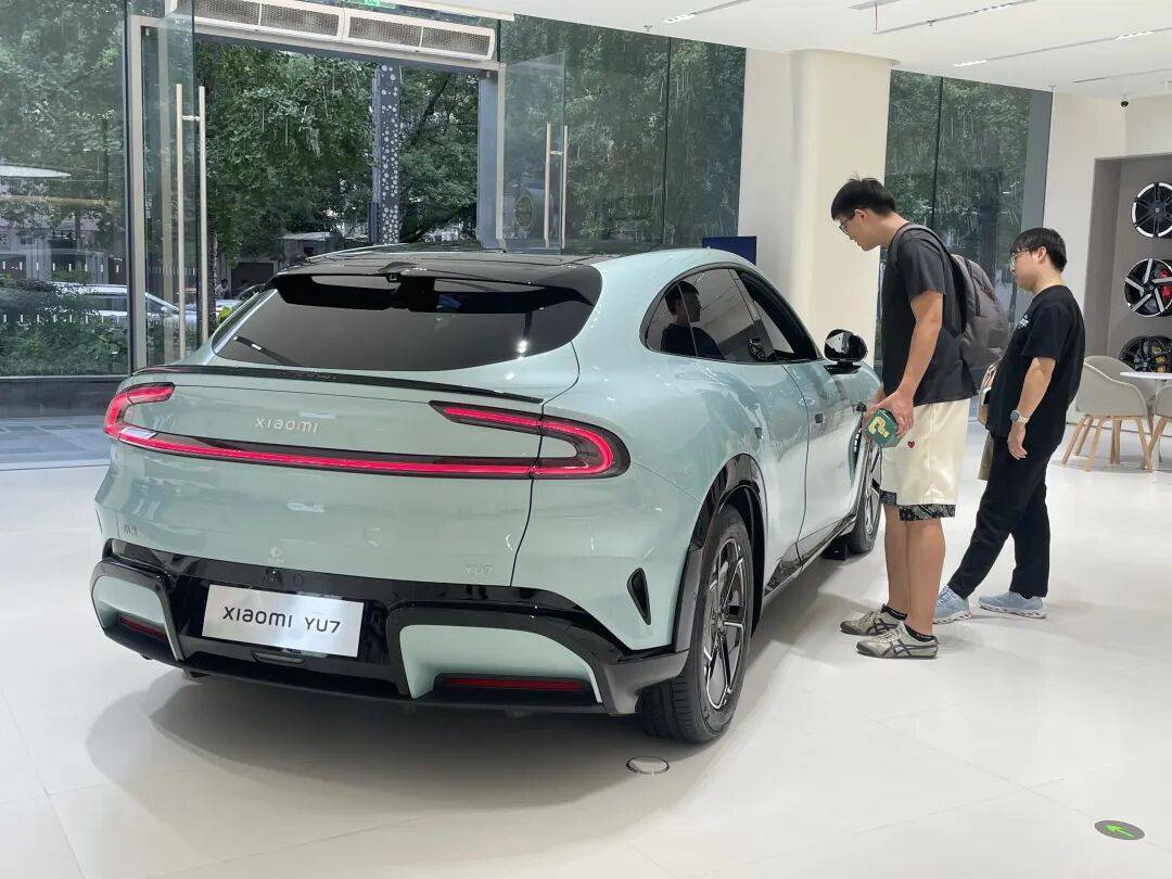 车轮飞滚十余米!武汉小米SU7断轴撞护栏<strong></p>
<p>莱特币行情</strong>,一月内两起脱落事故,官方回应仍含糊