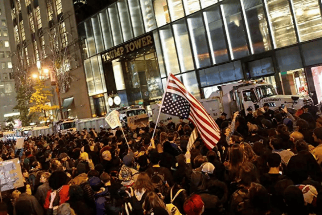 全美50州揭竿而起<strong></p>
<p>LTC行情</strong>,要求特朗普立刻下台,中国这一招美国招架不住