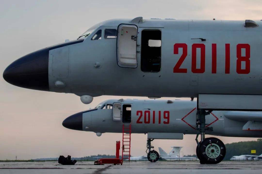 军迷热议<strong></p>
<p>莱特币行情</strong>!《舰载武器》曝光四发轰-6改进方案:航程14000公里?