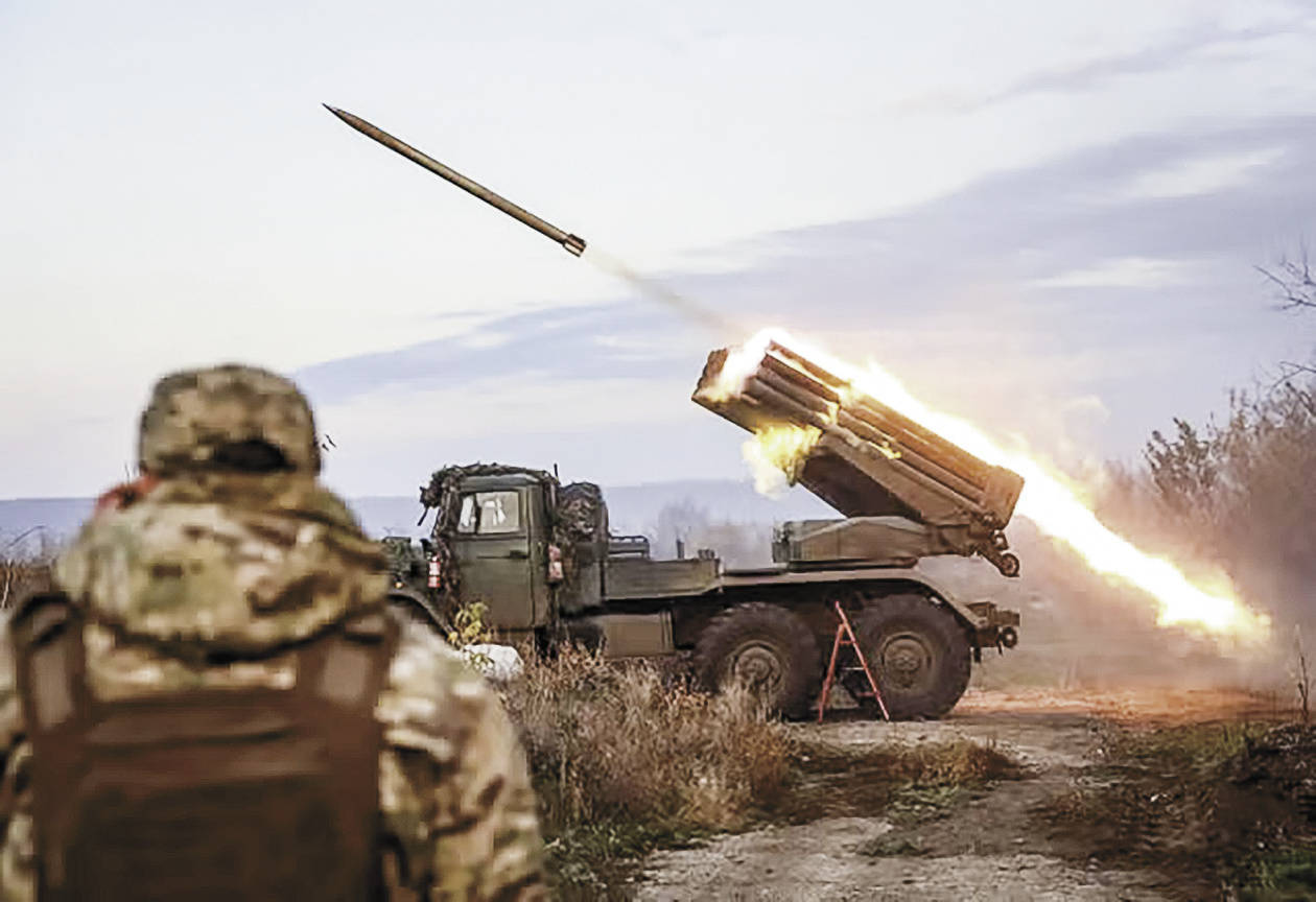 普京对西方供乌武器划“红线”：若使用“战斧”导弹袭击俄领土，将招致惊人回应