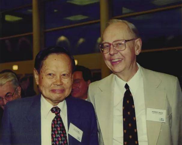 金灿荣:今日送别杨振宁<strong></p>
<p>BSV行情</strong>,他的贡献已经远远超过诺贝尔奖