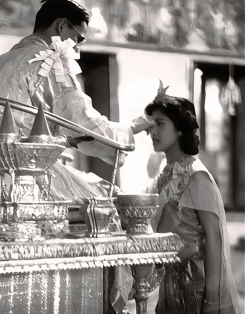 泰国王太后诗丽吉去世<strong></p>
<p>比特币行情</strong>,留下19顶奢华王冠和她的传奇一生