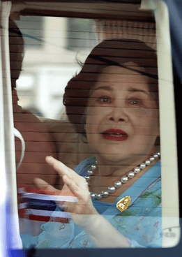 泰国王太后诗丽吉去世<strong></p>
<p>比特币行情</strong>,留下19顶奢华王冠和她的传奇一生