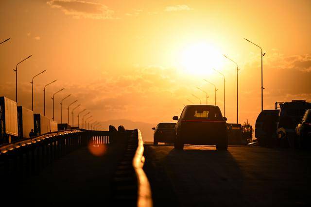 青年说 | 到中亚<strong></p>
<p>区块链挖矿行情</strong>,奔赴一场激动人心的“探秘”