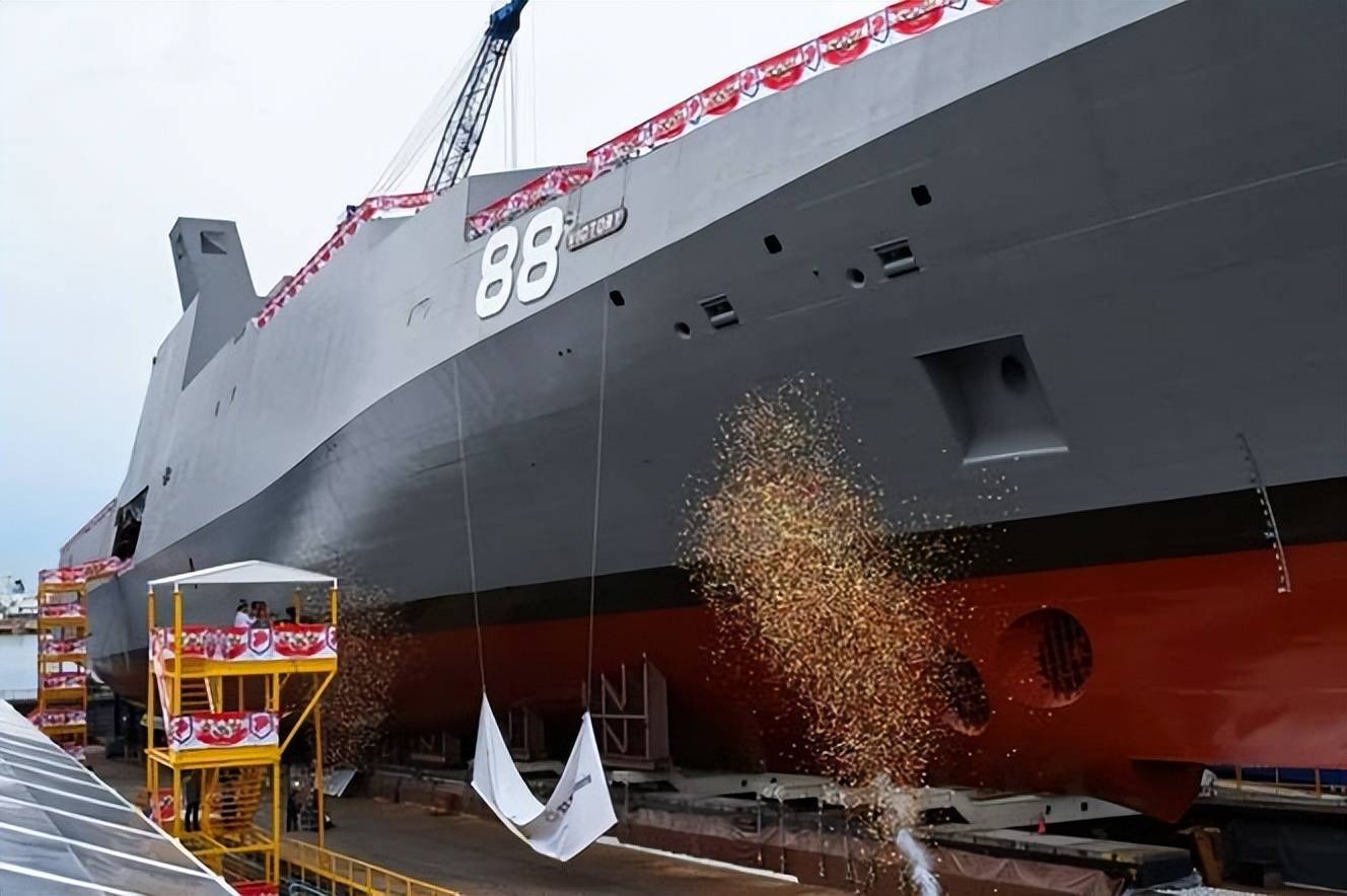 人口不足600万的小国<strong></p>
<p>区块链挖矿行情</strong>,建造8000吨级大型战舰,新加坡“胜利号”多用途战斗舰亮相