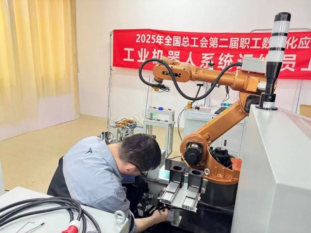 上海机器人系统运维选手集训有序推进<strong></p>
<p>区块链挖矿行情</strong>，“破阵”指日可待