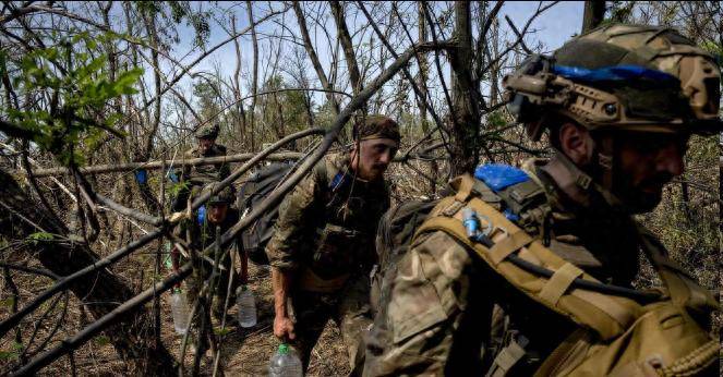 红军城大势已去<strong></p>
<p>IPFS行情</strong>,乌军士兵倒戈投俄后,公开宣布泽连斯基才是乌克兰的敌人