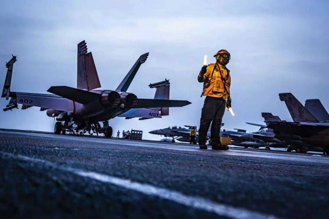 美海军在南海连摔两架飞机<strong></p>
<p>IPFS行情</strong>,因电磁攻击?中国军号发文