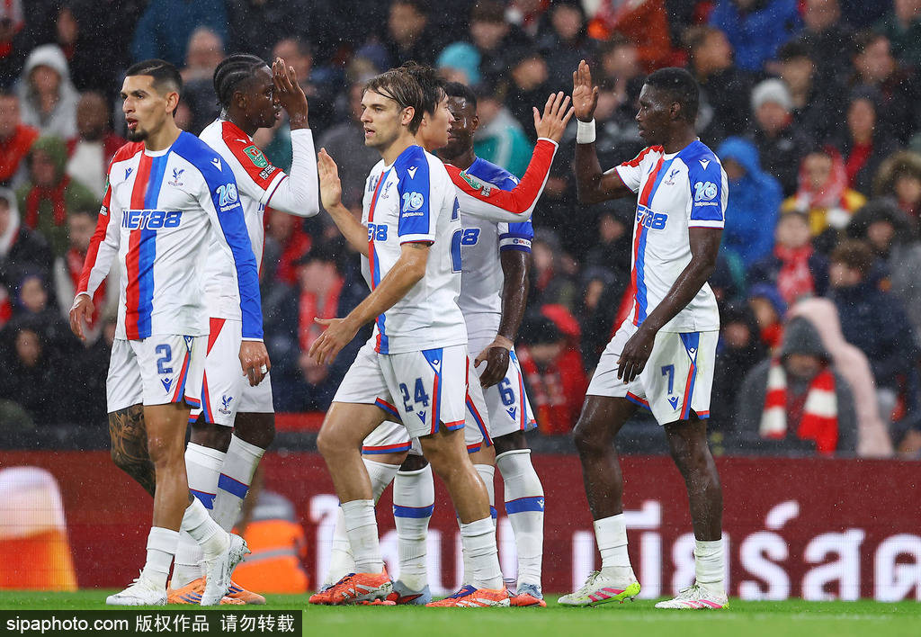 遭赛季三杀<strong></p>
<p>火币价格</strong>！联赛杯-萨尔双响 利物浦轮换阵容0-3水晶宫出局