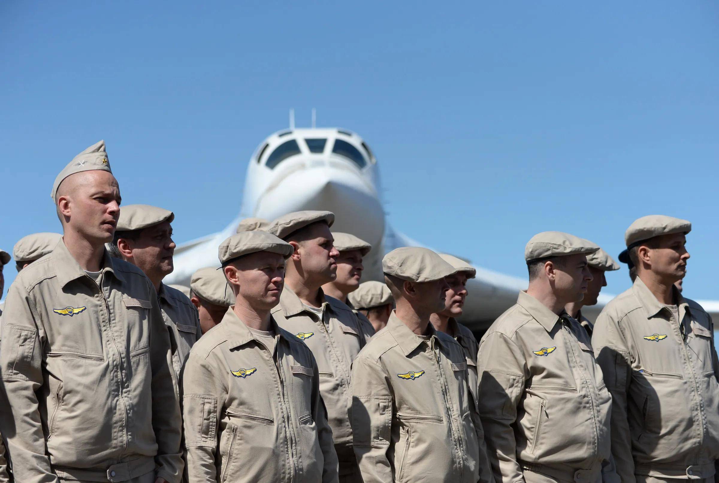 俄大运日夜运兵<strong></p>
<p>币安价格</strong>,瓦格纳或出兵委内瑞拉,普京将挫败美国变天计划