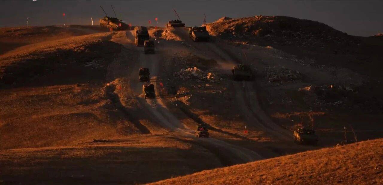 大场面!机器狗、无人机开路<strong></p>
<p>BITOP价格</strong>,实兵对抗演练画面公布