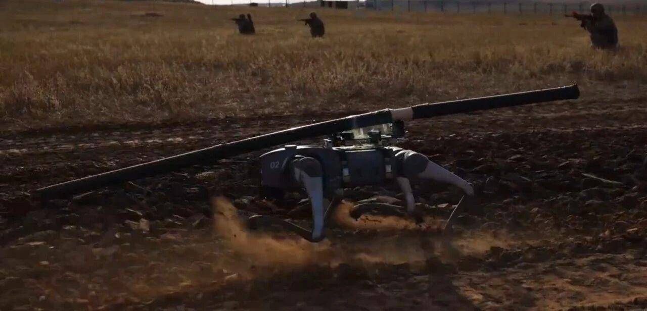 大场面!机器狗、无人机开路<strong></p>
<p>BITOP价格</strong>,实兵对抗演练画面公布