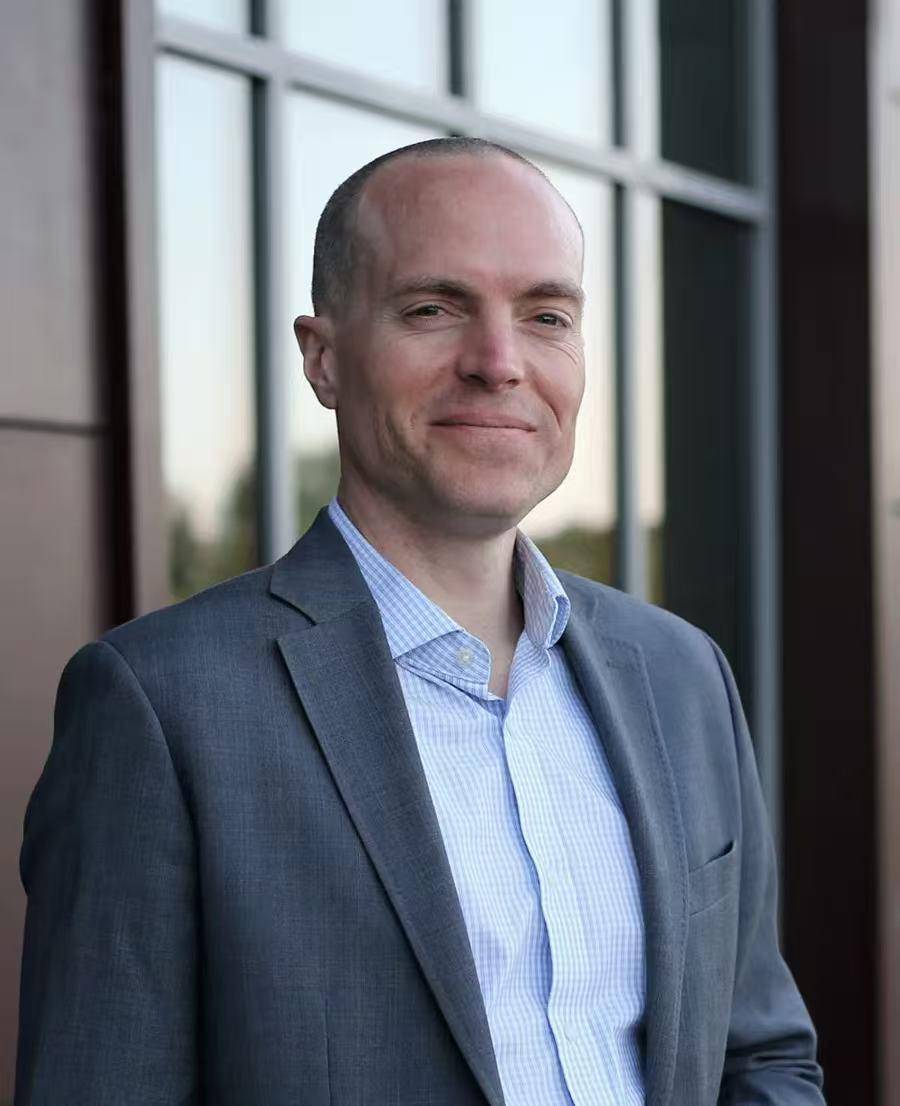 美籍校长与儿子老挝度假<strong></p>
<p>BITOP价格</strong>,遭5厘米长“杀人蜂”袭击,全身被蜇100多处双双殒命