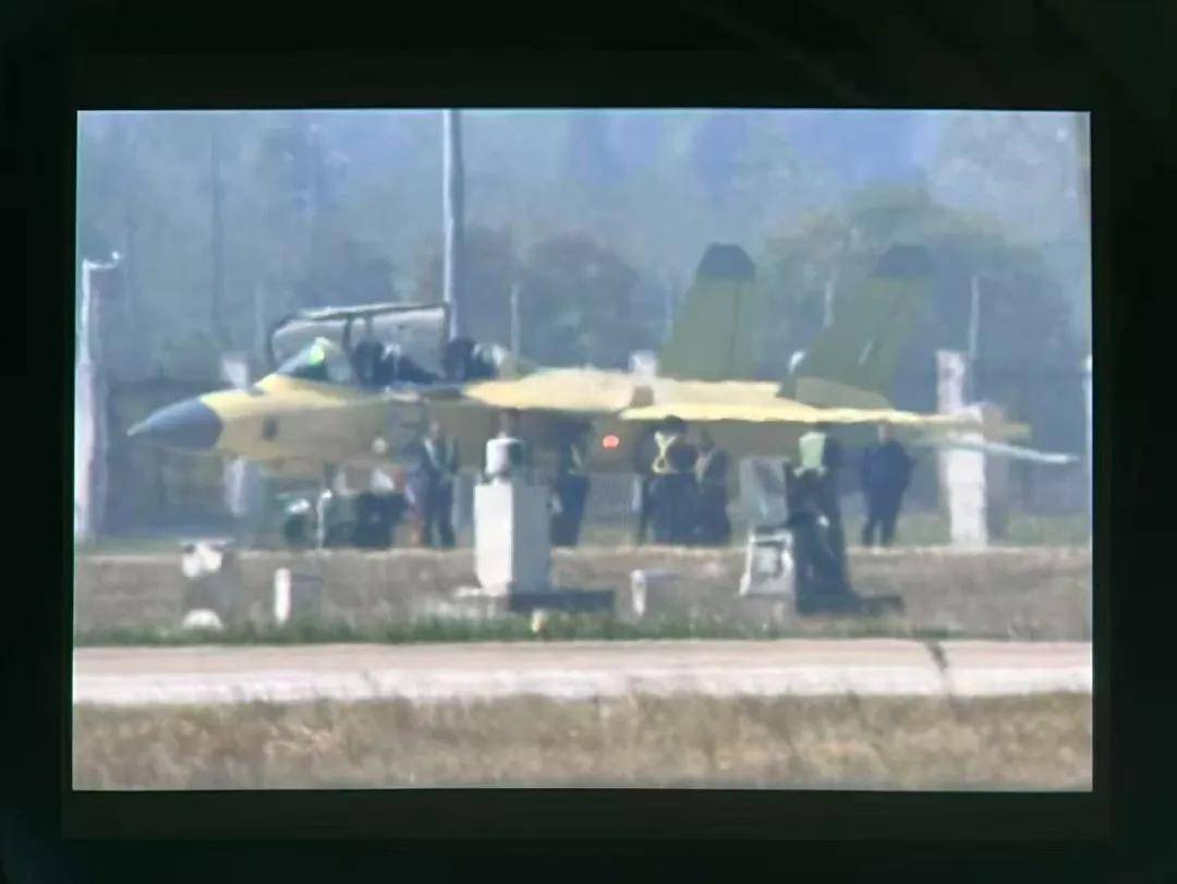 歼-35青春版<strong></p>
<p>BITOP价格</strong>?076专用舰载机?新机“超级小黄蜂”究竟是干嘛的?