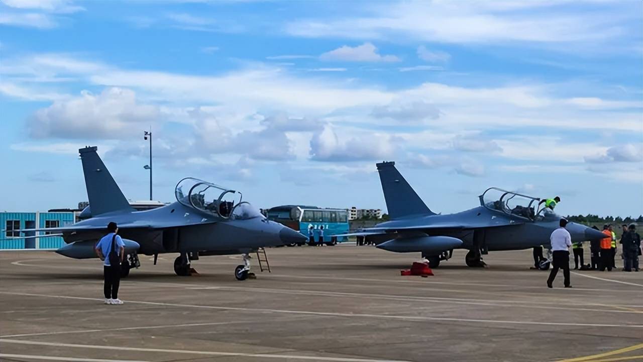 歼-35青春版<strong></p>
<p>BITOP价格</strong>?076专用舰载机?新机“超级小黄蜂”究竟是干嘛的?