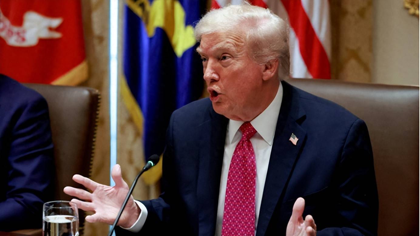 美再对中强硬<strong></p>
<p>BTC价格</strong>,特朗普下令,禁止对华出售最强芯片,黄仁勋说了句大实话