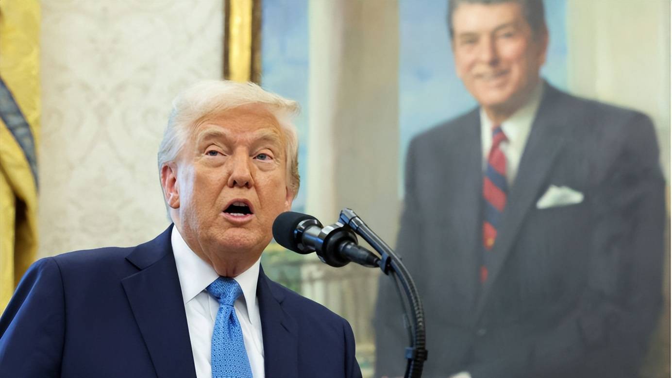 美再对中强硬<strong></p>
<p>BTC价格</strong>,特朗普下令,禁止对华出售最强芯片,黄仁勋说了句大实话