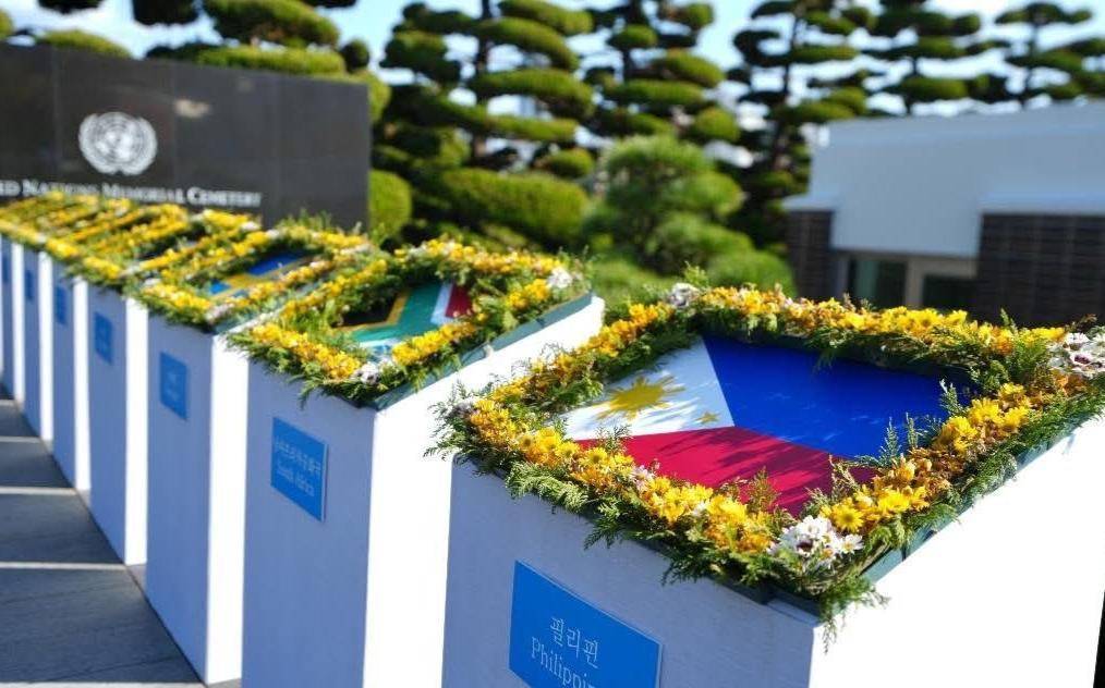 美军再度遭遇耻辱时刻:中国海军6艘战舰包围<strong></p>
<p>BTC价格</strong>,815舰插入南海演习