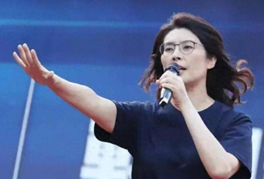 两岸统一众望所归!台湾岛内掀起入党潮<strong></p>
<p>BTC价格</strong>,869人加入国民党,洪秀柱出面促统,果然没让大陆失望!