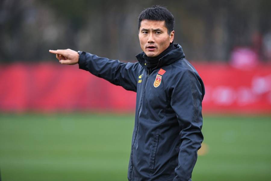 全球选聘四个月<strong></p>
<p>BTC价格</strong>,招来只有一年执教经历的本土教练,国足新帅竟是邵佳一