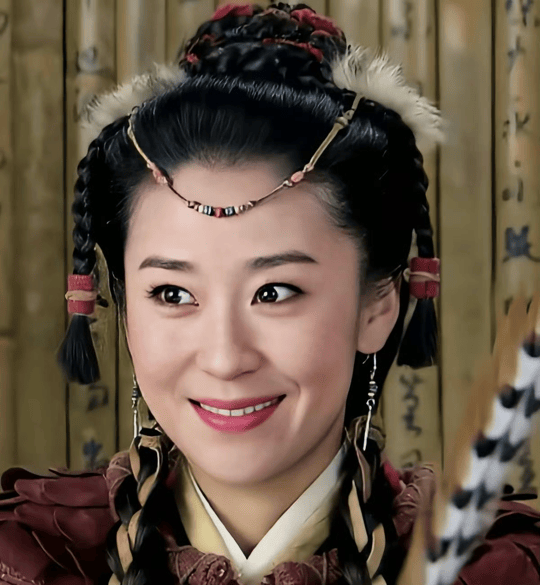 考古|苗圃被称内娱无代餐!巅峰期隐退嫁大19岁富商<strong></p>
<p>比特币价格</strong>,如今儿女双全成人生赢家