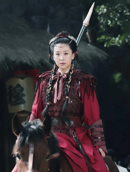 考古|苗圃被称内娱无代餐!巅峰期隐退嫁大19岁富商<strong></p>
<p>比特币价格</strong>,如今儿女双全成人生赢家