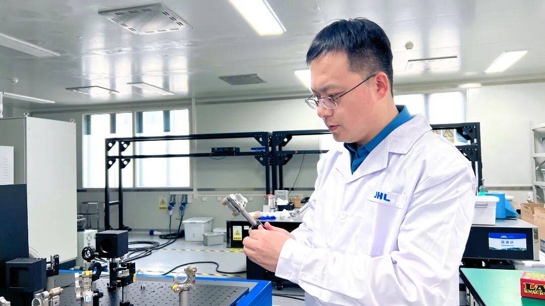 认真学习贯彻党的二十届四中全会精神<strong></p>
<p>比特币价格</strong>!来听听他们怎么说