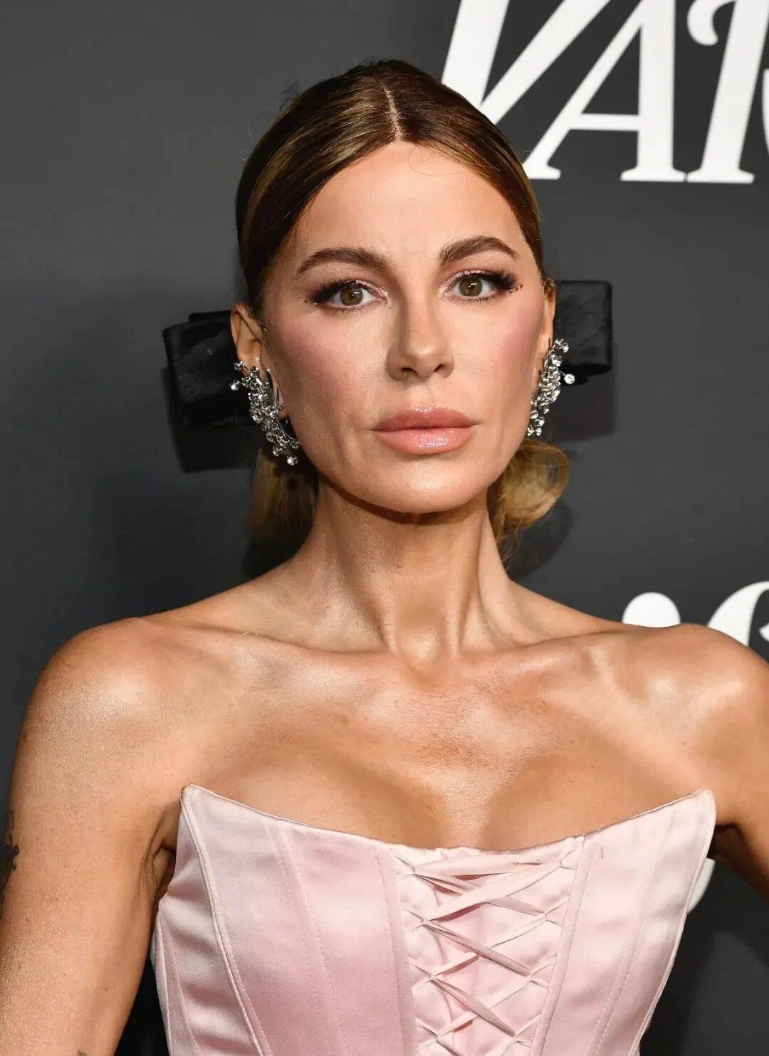 最美吸血鬼如今瘦成骷髅<strong></p>
<p>ETH价格</strong>?《珍珠港》女主究竟怎么了?