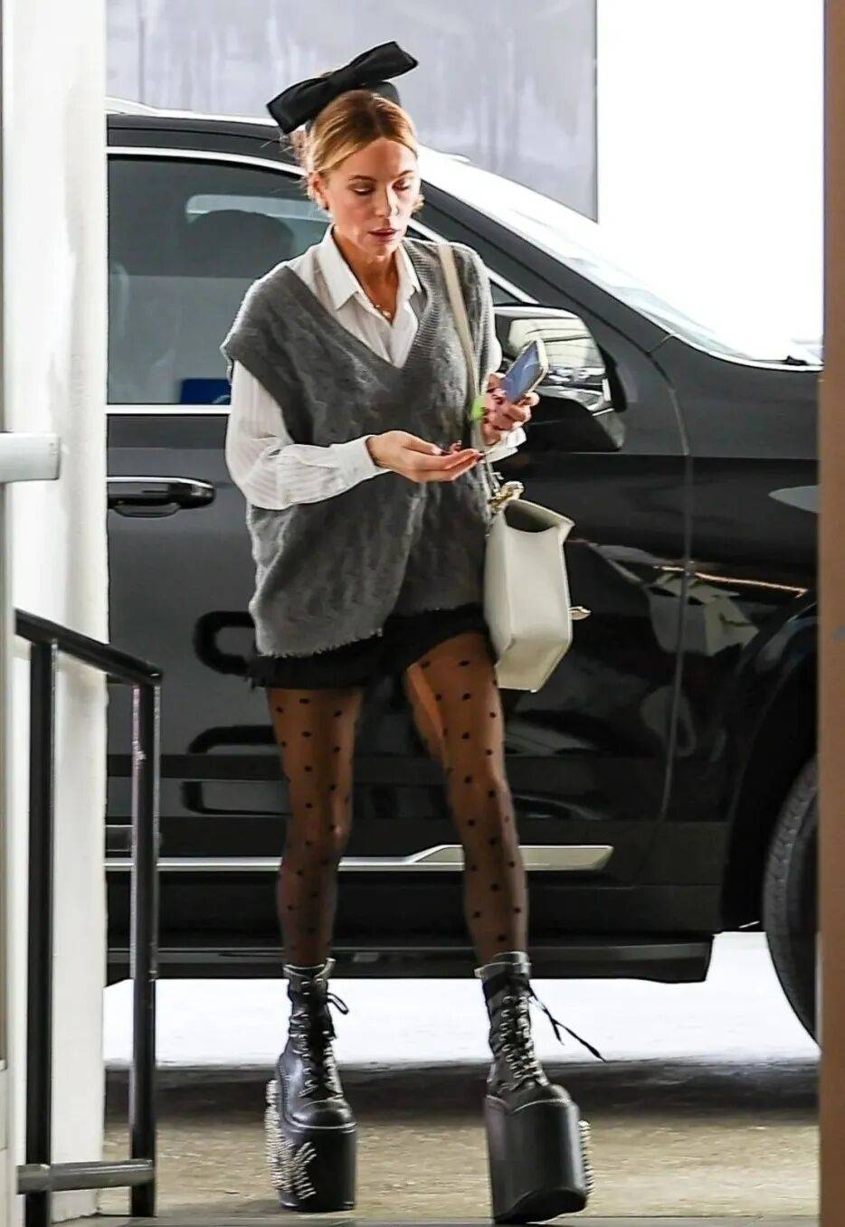 最美吸血鬼如今瘦成骷髅<strong></p>
<p>ETH价格</strong>?《珍珠港》女主究竟怎么了?