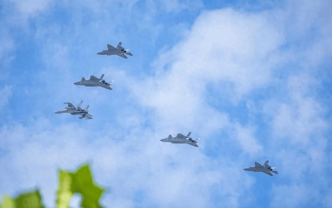 高市早苗通知全球<strong></p>
<p>USDT价格</strong>,不撤回涉台言论,话音刚落,解放军攻击11亮相