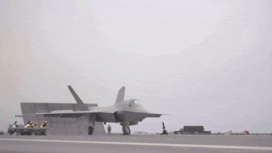 不是慢镜头!福建舰电磁弹射速度那么快<strong></p>
<p>泰达币价格</strong>,是怎么瞬间刹车的?