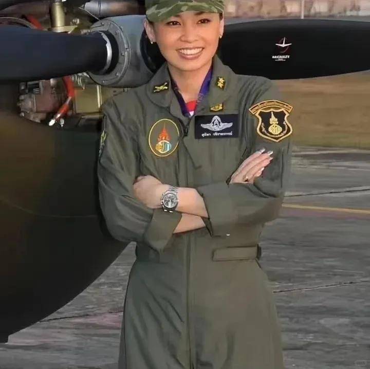 泰国王后访华“穿搭九宫格”出圈<strong></p>
<p>瑞波币价格</strong>,隆重珠宝展现用心诚意