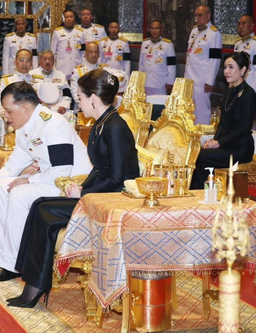 泰国王后访华“穿搭九宫格”出圈<strong></p>
<p>瑞波币价格</strong>,隆重珠宝展现用心诚意