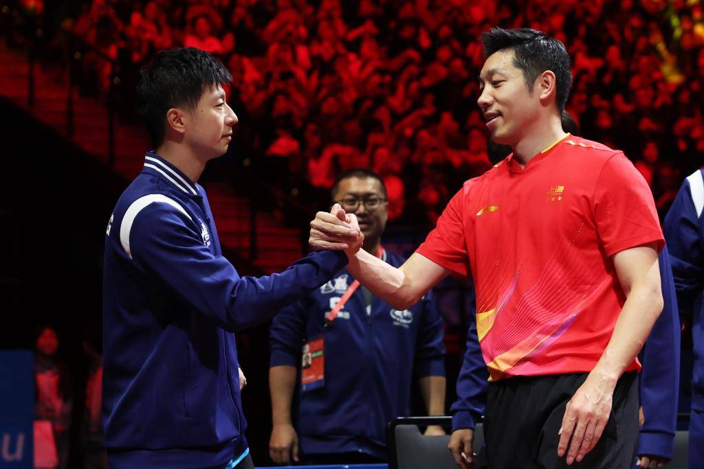 马龙:感谢时代好好变老 许昕:没马龙强说出去不丢人