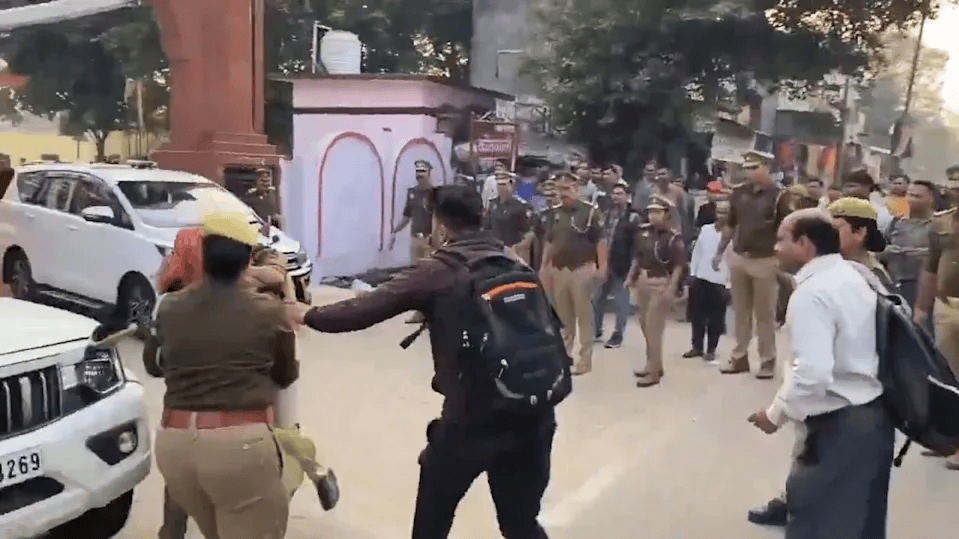 遭轮奸后接死亡威胁<strong></p>
<p>瑞波币价格</strong>,印度16岁少女冲破警戒线向高级警官求助