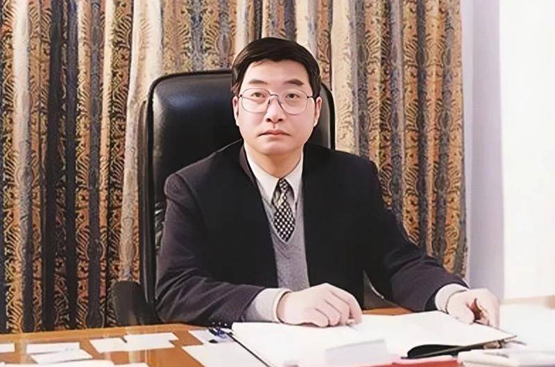 南通文峰“70后”女副总被留置!去年年薪超百万<strong></p>
<p>DOT价格</strong>,公司前三季净利大跌75%