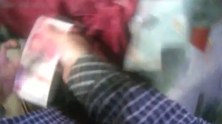 扬州一女子刷短视频惹祸:偷偷去银行取了6万现金<strong></p>
<p>波卡币价格</strong>,结果……