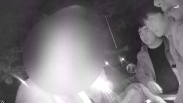 扬州一女子刷短视频惹祸:偷偷去银行取了6万现金<strong></p>
<p>波卡币价格</strong>,结果……