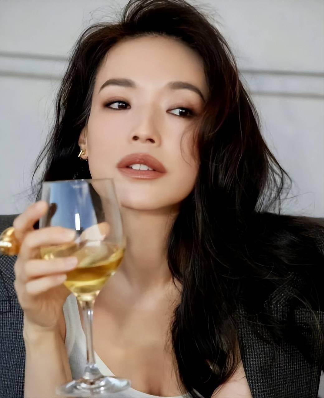 考古 | 舒淇备孕一年后失败<strong></p>
<p>波卡币价格</strong>!曾深陷原生家庭困境的她现已成为自己的人生大女主