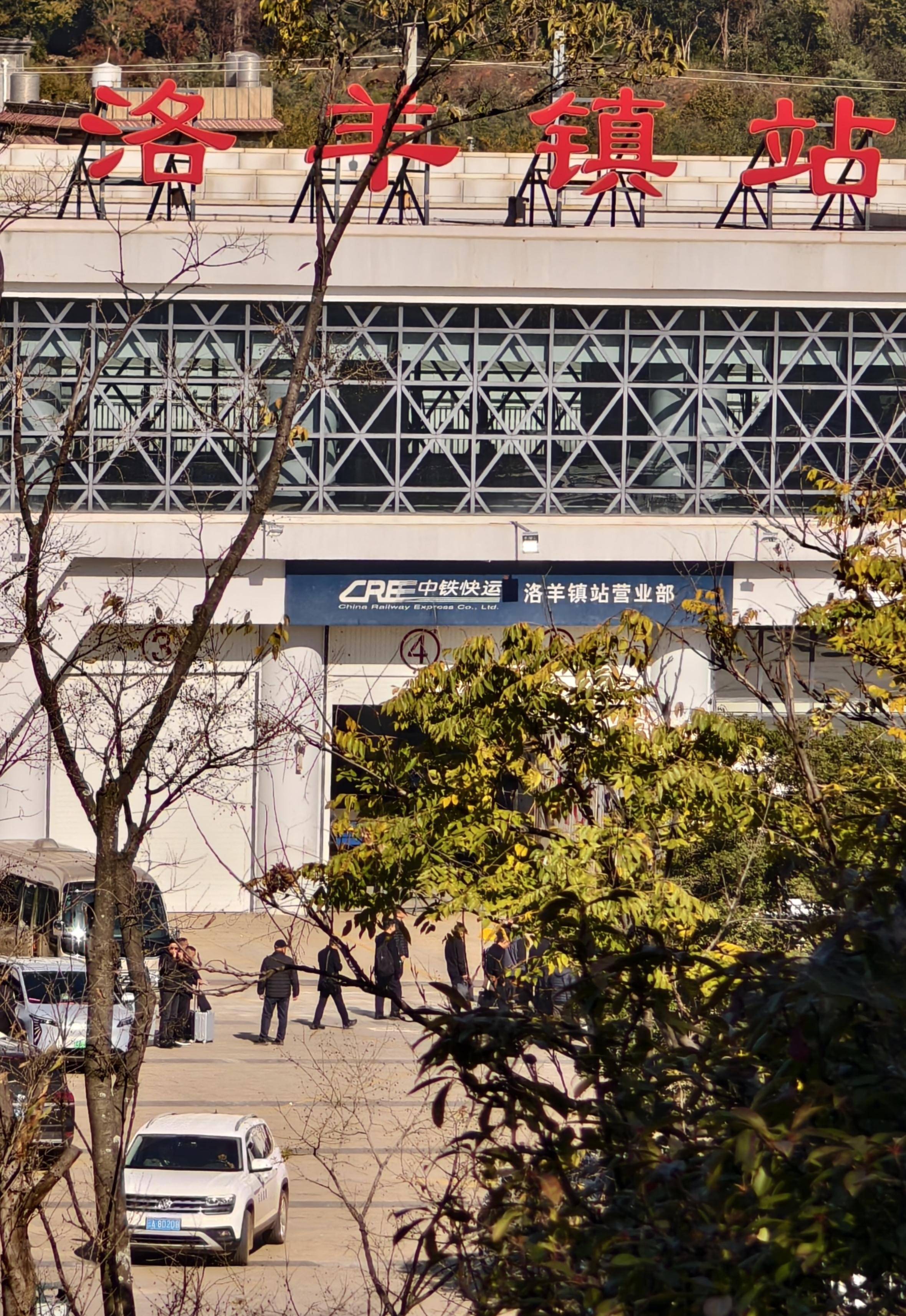 昆明发生试验列车撞施工作业人员事故<strong></p>
<p>ADA价格</strong>,开屏新闻记者探访现场