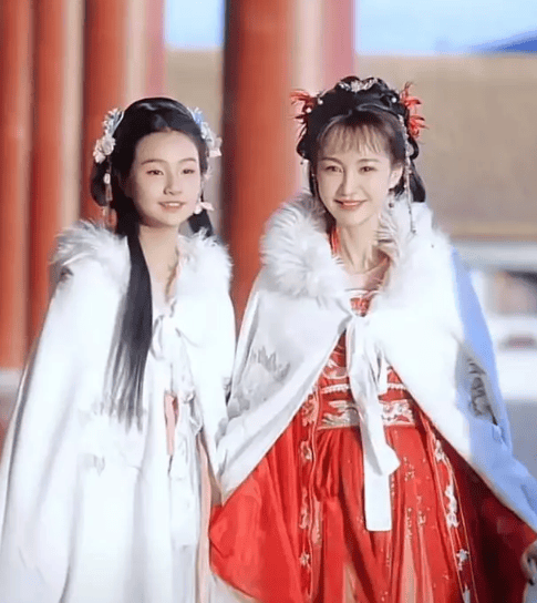 考古|杨雪女儿为妈妈拍站姐图<strong></p>
<p>ADA价格</strong>,颜值重现“江玉燕”,最美反派还是个宝藏女神!