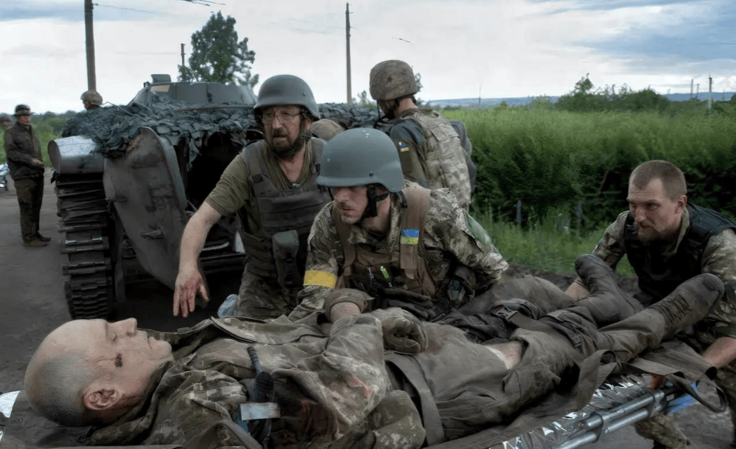 乌克兰败局已定?前线已经大崩溃<strong></p>
<p>ADA价格</strong>,乌军精锐爆料:新兵练两天就上战场!