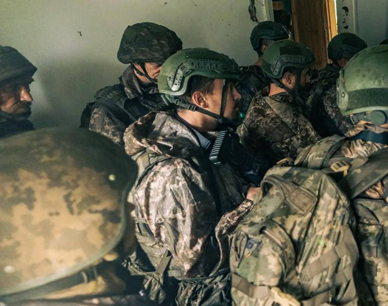 乌克兰败局已定？前线大崩溃<strong></p>
<p>艾达币价格</strong>，乌军精锐警告：新兵练两天就上战场