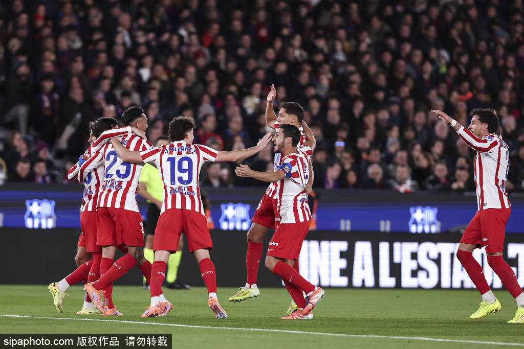 西甲-拉菲尼亚破门奥尔莫建功 莱万丢点巴萨3-1逆转马竞