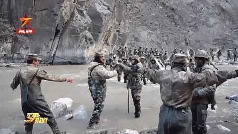 第一个扑向祁团长的印军黄种人面孔<strong></p>
<p>BCH价格</strong>，他到底是什么人？