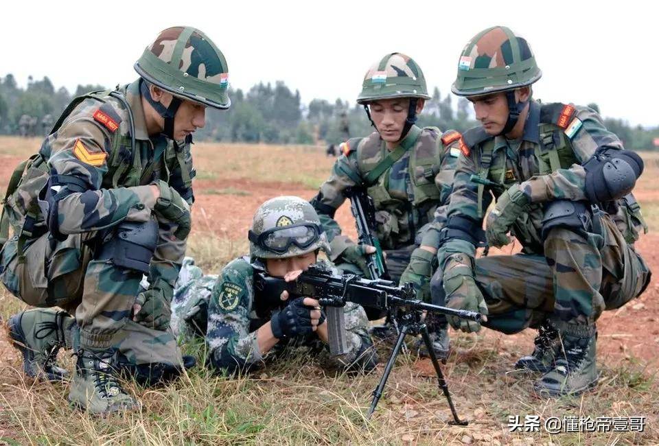 第一个扑向祁团长的印军黄种人面孔<strong></p>
<p>BCH价格</strong>，他到底是什么人？